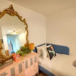 Designer 2br Duplex In With Wifi Ac 아파트