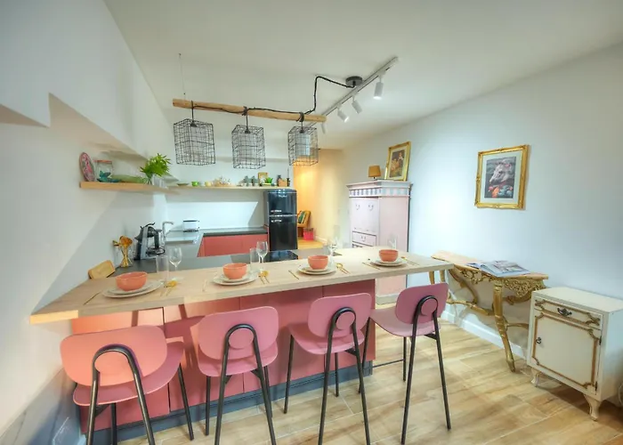 Designer 2br Duplex In With Wifi Ac 아파트