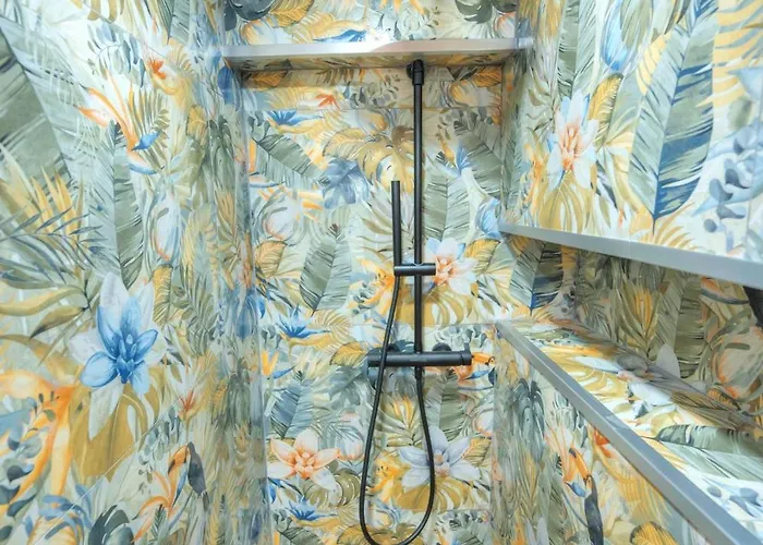 아파트 Designer 2br Duplex In With Wifi Ac 슬리에마