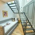Designer 2br Duplex In With Wifi Ac *