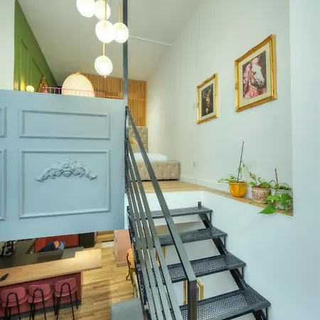 Designer 2br Duplex In With Wifi Ac アパート