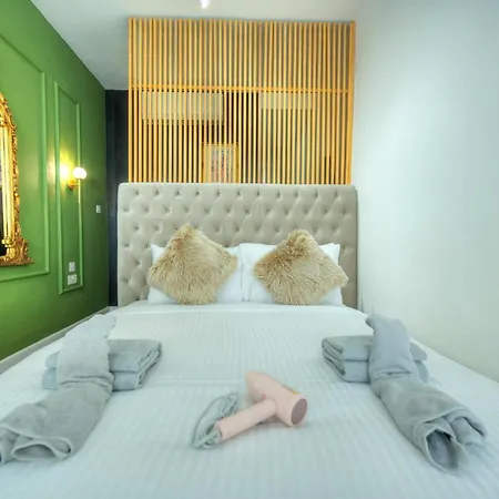Designer 2br Duplex In With Wifi Ac * スリーマ