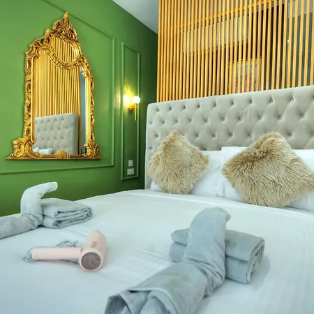 Designer 2br Duplex In With Wifi Ac * Sliema