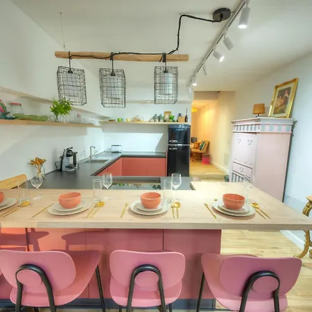 アパート Designer 2br Duplex In With Wifi Ac スリーマ