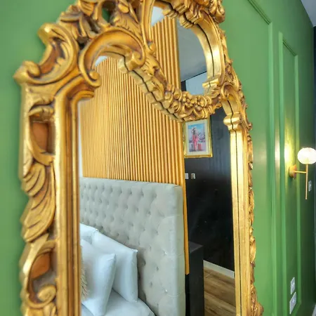 Designer 2br Duplex In With Wifi Ac アパート