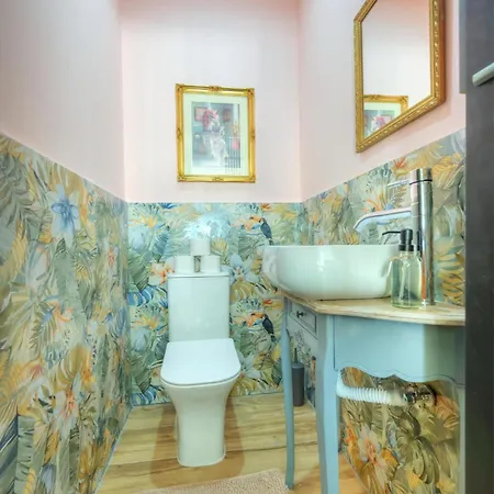 Designer 2br Duplex In With Wifi Ac アパート スリーマ