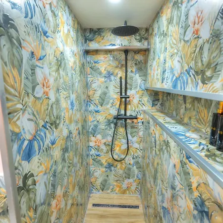 Designer 2br Duplex In With Wifi Ac アパート スリーマ