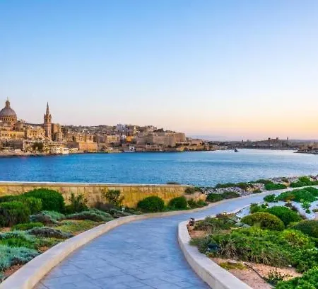 Designer 2br Duplex In With Wifi Ac Apartamento Sliema