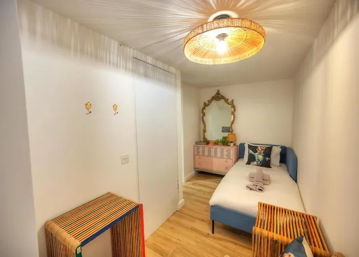 Designer 2br Duplex In With Wifi Ac Appartement *