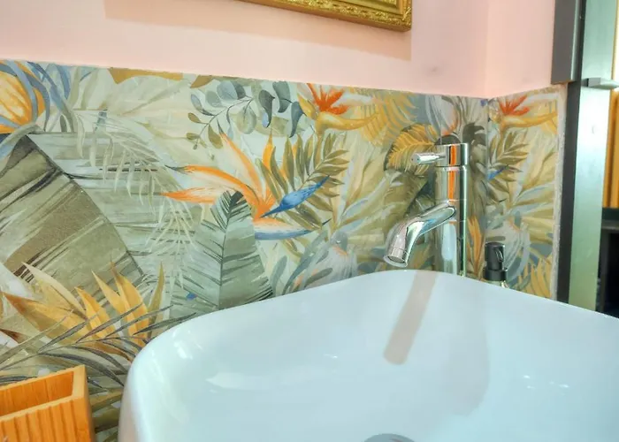 Designer 2br Duplex In With Wifi Ac Appartement *