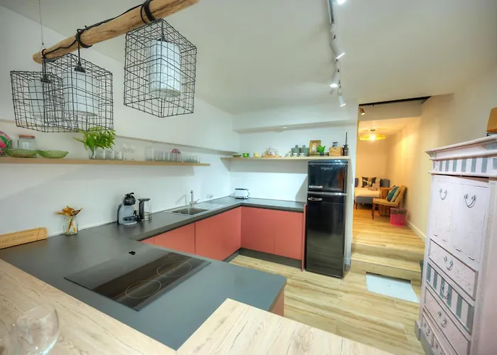 Designer 2br Duplex In With Wifi Ac Appartement