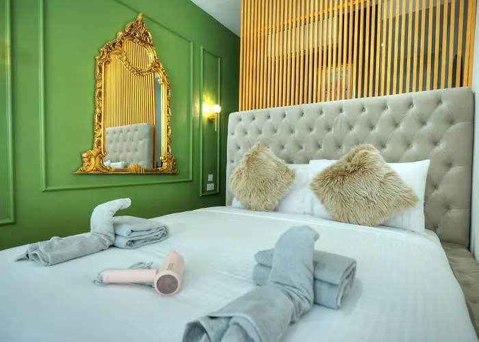 Designer 2br Duplex In With Wifi Ac * Sliema