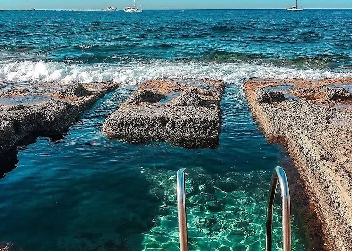 Designer 2br Duplex In With Wifi Ac * Sliema