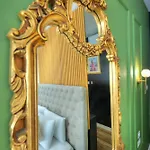 Designer 2br Duplex In With Wifi Ac Apartman