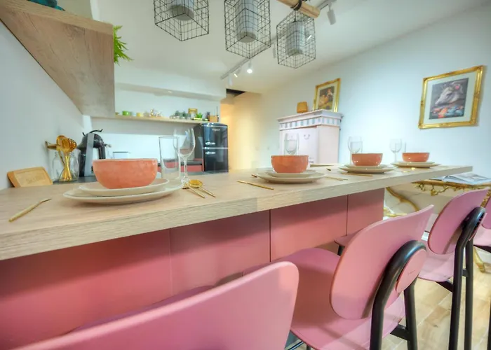 Designer 2br Duplex In With Wifi Ac شقة